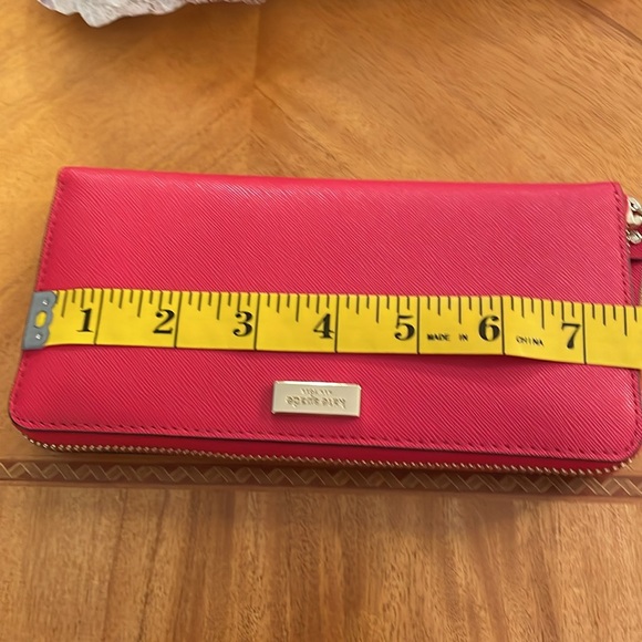 Laurel Way Neda Wallet - Picture 4 of 7